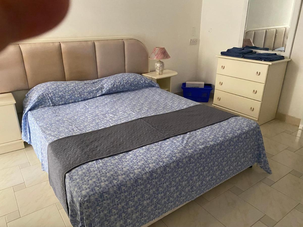 Sea Front Apartment At Mellieha Bay, Malta! מראה חיצוני תמונה